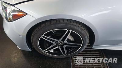 2023 Mercedes-Benz C 300 4MATIC Sedan - zdjęcie 3 z 10 - miniatura
