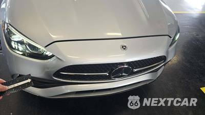 2023 Mercedes-Benz C 300 4MATIC Sedan - zdjęcie 2 z 10 - miniatura