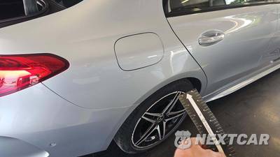 2023 Mercedes-Benz C 300 4MATIC Sedan - zdjęcie 8 z 10 - miniatura