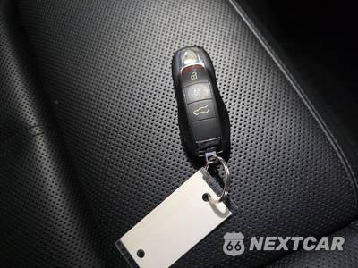 2022 Porsche Macan - zdjęcie 22 z 23 - miniatura