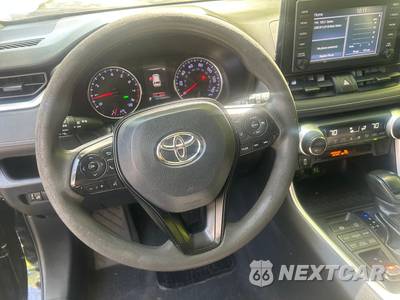 2019 Toyota RAV4 XLE - zdjęcie 14 z 33 - miniatura
