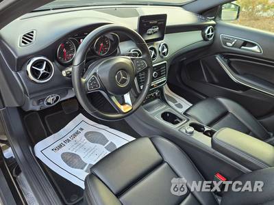 2020 Mercedes-Benz GLA 250 4MATIC - zdjęcie 30 z 53 - miniatura