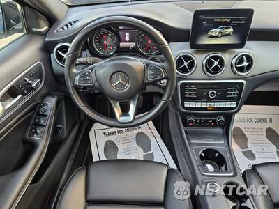 2020 Mercedes-Benz GLA 250 4MATIC - zdjęcie 33 z 53 - miniatura