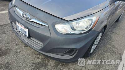 2014 Hyundai Accent GS Hatchback - zdjęcie 2 z 18 - miniatura