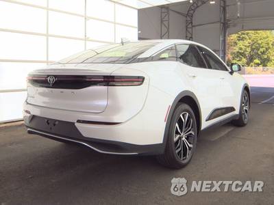 2025 Toyota Crown XLE - zdjęcie 4 z 21 - miniatura