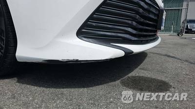 2019 Toyota Camry LE - zdjęcie 2 z 5 - miniatura