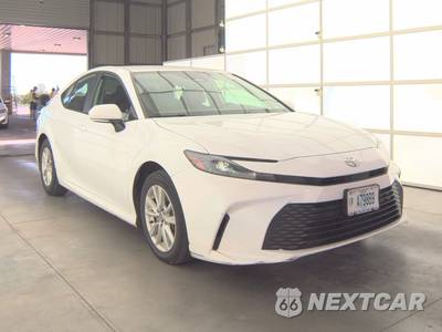 2025 Toyota Camry LE - zdjęcie 3 z 25 - miniatura