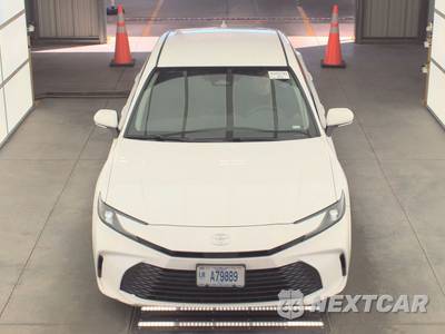 2025 Toyota Camry LE - zdjęcie 2 z 25 - miniatura