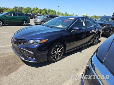 2022 Toyota Camry SE - zdjęcie 1 z 22 - miniatura