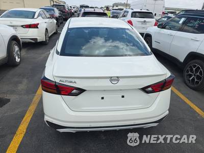 2025 Nissan Altima SV - zdjęcie 5 z 20 - miniatura