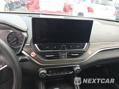2025 Nissan Altima SV - zdjęcie 11 z 20 - miniatura