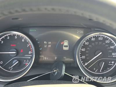 2019 Toyota Camry XLE - zdjęcie 12 z 19 - miniatura