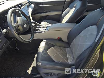 2019 Toyota Camry XLE - zdjęcie 7 z 19 - miniatura