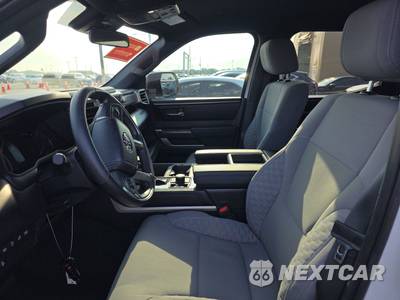 2025 Toyota Tundra SR5 Crew Cab Short Bed - zdjęcie 7 z 19 - miniatura