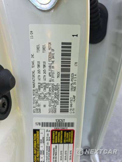 2025 Toyota Tundra SR5 Crew Cab Short Bed - zdjęcie 14 z 19 - miniatura