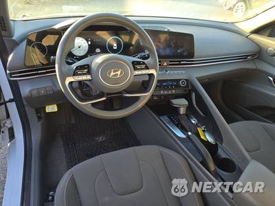 2024 Hyundai Elantra SEL - zdjęcie 11 z 22 - miniatura