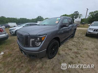 2019 Nissan TITAN SL Crew Cab Short Bed