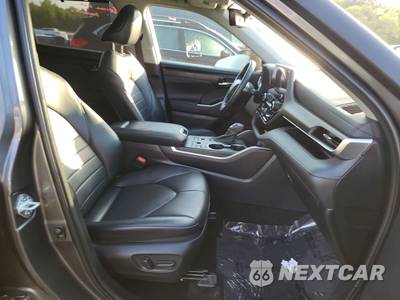 2023 Toyota Highlander XLE - zdjęcie 8 z 22 - miniatura