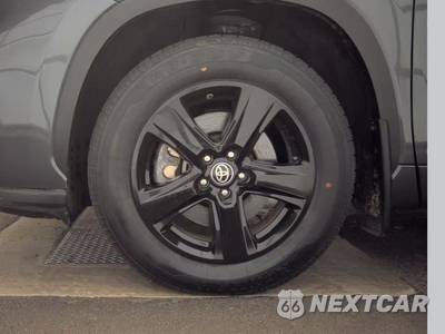 2023 Toyota Highlander LE - zdjęcie 9 z 24 - miniatura