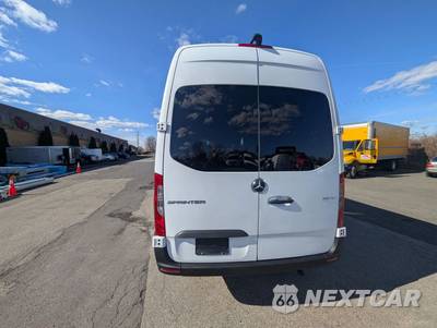 2019 Mercedes-Benz Sprinter 2500 Passenger Van High Roof 144.0" WB - zdjęcie 13 z 20 - miniatura