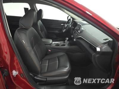 2020 Nissan Altima SR - zdjęcie 8 z 18 - miniatura