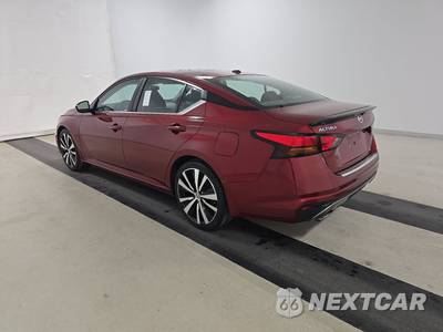 2020 Nissan Altima SR - zdjęcie 6 z 18 - miniatura