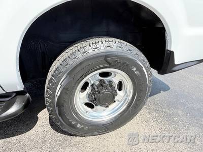 2003 Ford Excursion XLT - zdjęcie 9 z 24 - miniatura