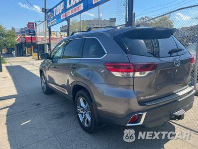 2019 Toyota Highlander Hybrid Limited - zdjęcie 4 z 19 - miniatura