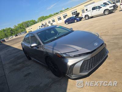 2025 Toyota Camry SE - zdjęcie 3 z 19 - miniatura