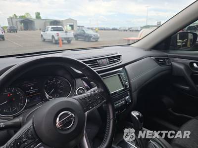 2018 Nissan Rogue SV - zdjęcie 11 z 55 - miniatura