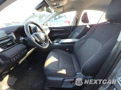 2025 Toyota Camry LE - zdjęcie 7 z 32 - miniatura
