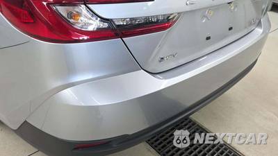 2025 Toyota Camry LE - zdjęcie 30 z 32 - miniatura