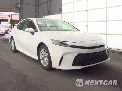 2025 Toyota Camry LE - zdjęcie 3 z 25 - miniatura