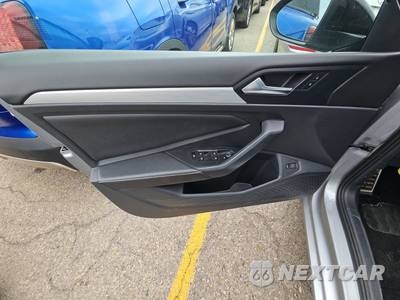 2025 Volkswagen Jetta Sport - zdjęcie 9 z 32 - miniatura