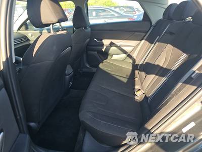 2025 Hyundai Elantra SEL Convenience - zdjęcie 13 z 26 - miniatura