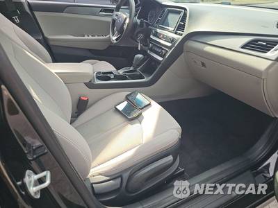 2019 Hyundai Sonata SE - zdjęcie 8 z 18 - miniatura