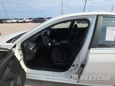 2025 Nissan Altima SV - zdjęcie 7 z 18 - miniatura