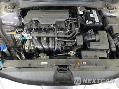 2025 Hyundai Elantra SE - zdjęcie 7 z 24 - miniatura