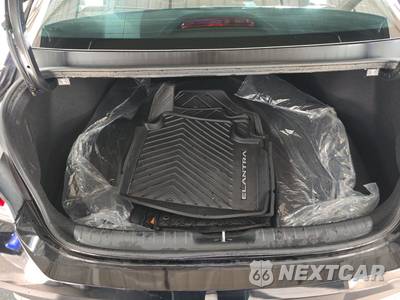 2025 Hyundai Elantra SEL Sport - zdjęcie 11 z 22 - miniatura
