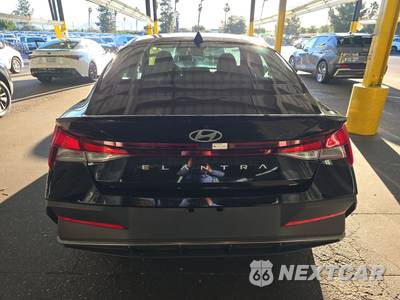 2025 Hyundai Elantra SEL Sport - zdjęcie 13 z 22 - miniatura