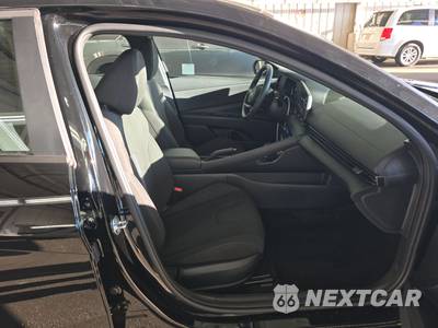 2025 Hyundai Elantra SEL Sport - zdjęcie 14 z 22 - miniatura