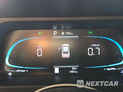2025 Hyundai Elantra SEL Sport - zdjęcie 8 z 22 - miniatura
