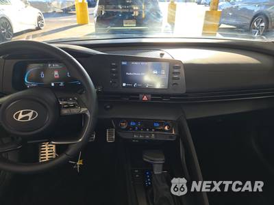 2025 Hyundai Elantra SEL Sport - zdjęcie 6 z 22 - miniatura