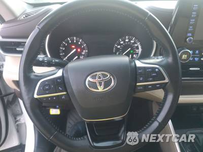 2021 Toyota Highlander XLE - zdjęcie 10 z 18 - miniatura