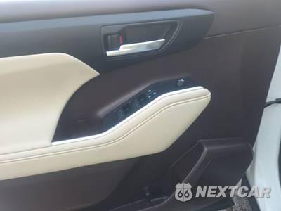 2021 Toyota Highlander XLE - zdjęcie 9 z 18 - miniatura