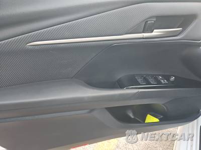 2025 Toyota Camry SE - zdjęcie 9 z 21 - miniatura
