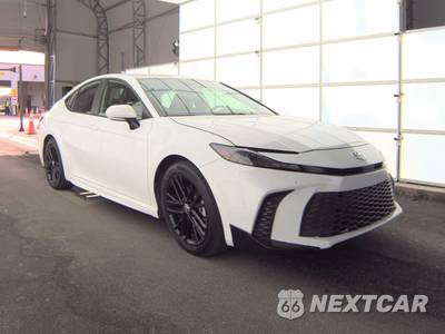 2025 Toyota Camry SE - zdjęcie 3 z 21 - miniatura