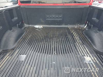 2018 Nissan TITAN SV Crew Cab Short Bed - zdjęcie 16 z 22 - miniatura