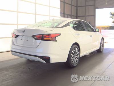 2025 Nissan Altima SV - zdjęcie 4 z 29 - miniatura