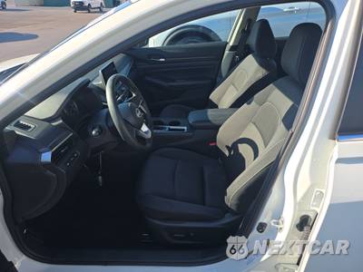 2025 Nissan Altima SV - zdjęcie 7 z 29 - miniatura